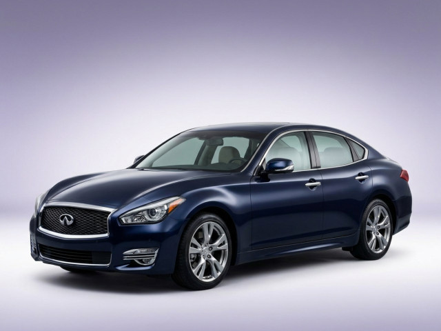 Infiniti Q70 I