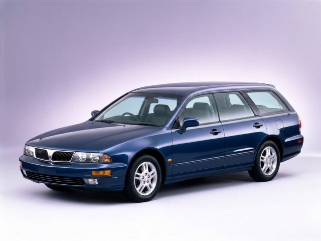 Mitsubishi Diamante II