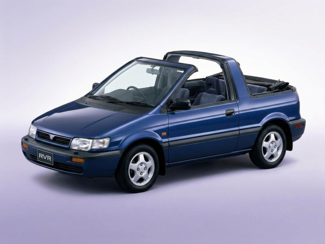 Mitsubishi RVR I