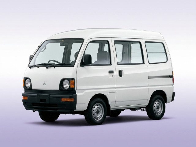 Mitsubishi Minicab V