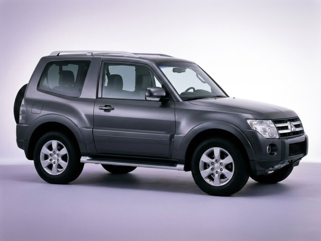 Mitsubishi Pajero IV