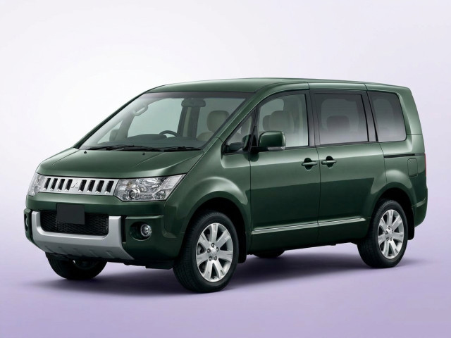 Mitsubishi Delica D:5 I