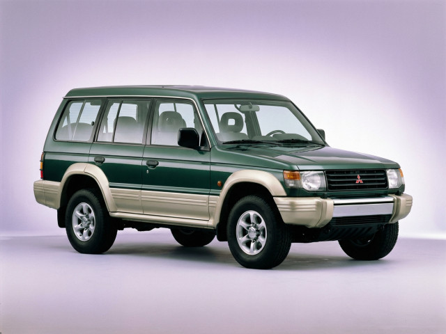 Mitsubishi Montero II