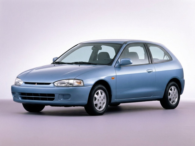 Mitsubishi Mirage V