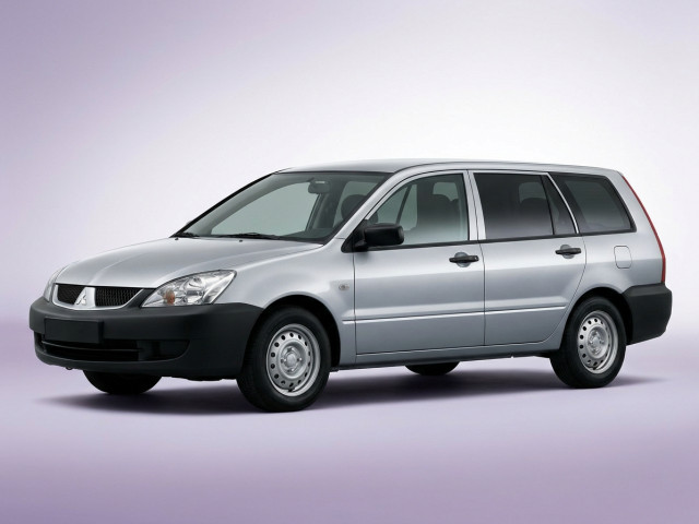 Mitsubishi Lancer Cargo Y12 Рестайлинг