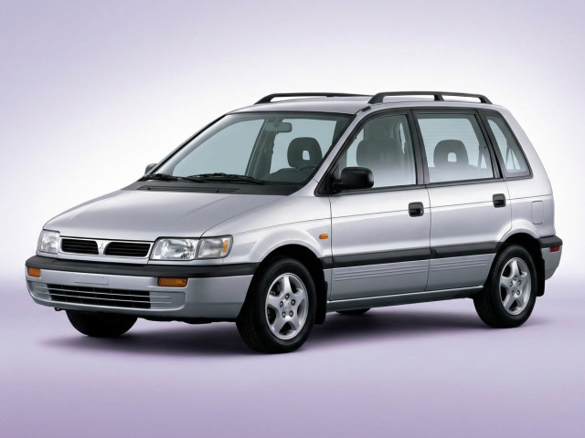 Mitsubishi Space Runner II