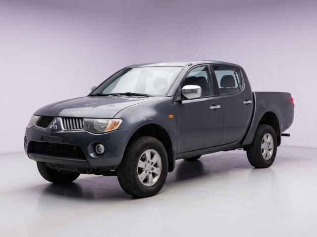 Mitsubishi L200 IV