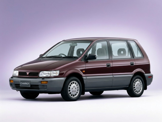 Mitsubishi Chariot II