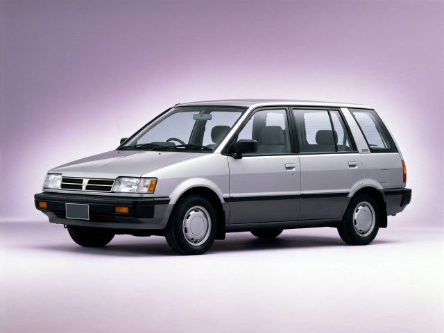 Mitsubishi Chariot I