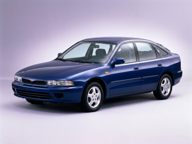 Mitsubishi Galant VII