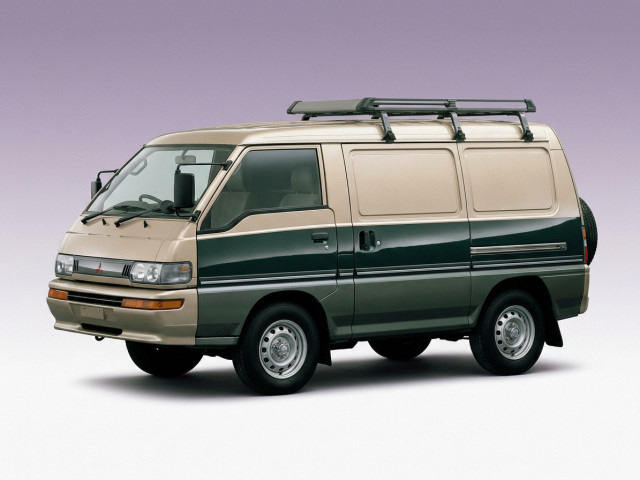 Mitsubishi Delica III