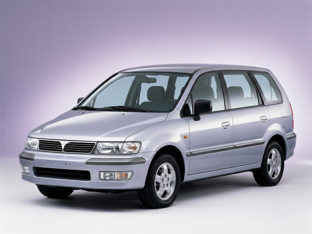 Mitsubishi Space Wagon III