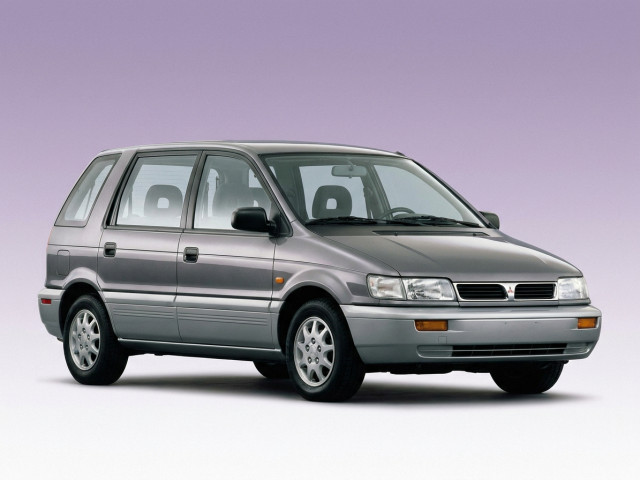 Mitsubishi Space Wagon II