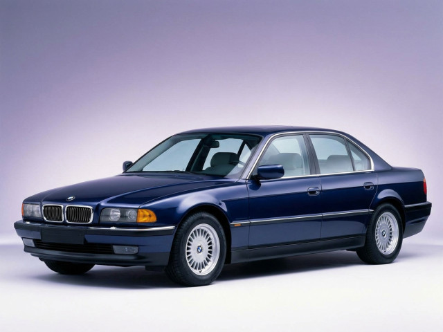 BMW 7 серии III (E38)