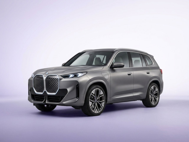 BMW iX5 G65