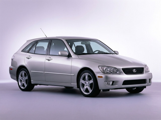 Lexus IS I