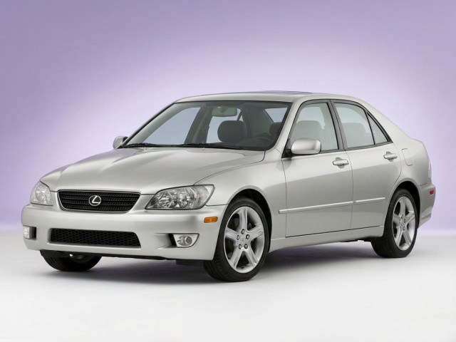 Lexus IS I