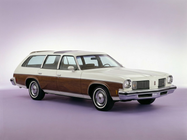 Oldsmobile Vista Cruiser III