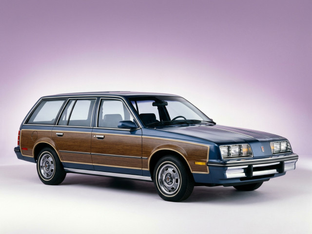 Oldsmobile Firenza I
