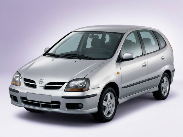 Nissan Almera Tino I