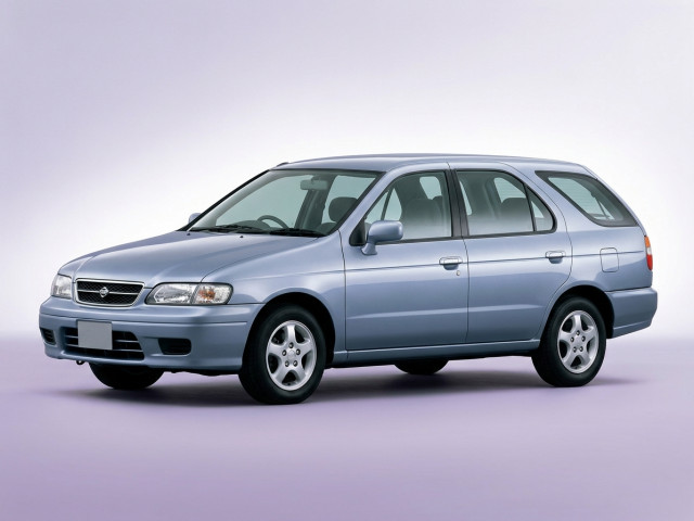 Nissan R'nessa 1997 - 2001