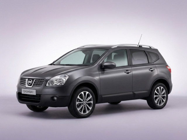 Nissan Qashqai+2 I