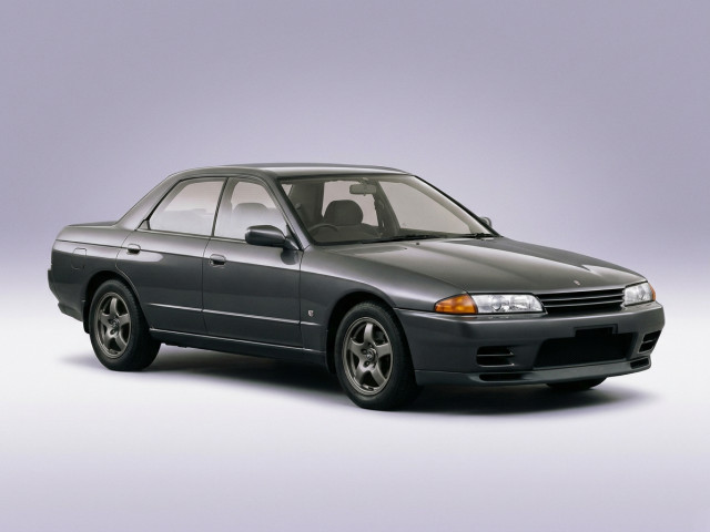 Nissan Skyline VIII (R32)