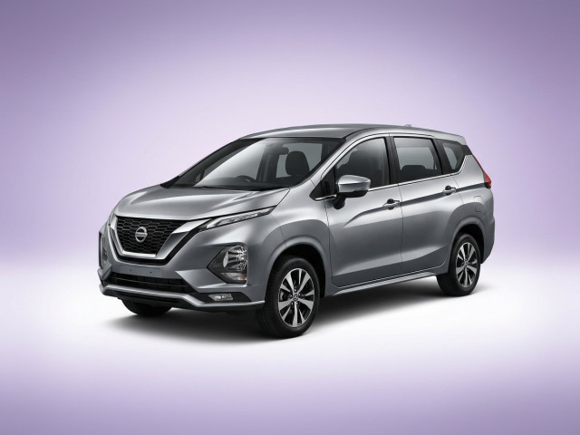 Nissan Livina II