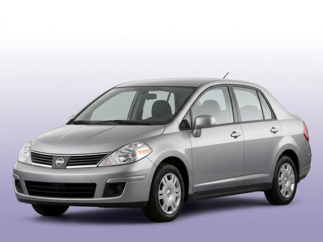 Nissan Versa I