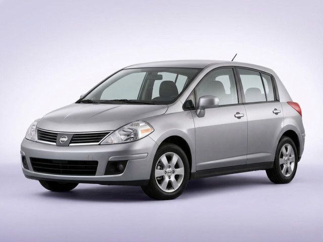 Nissan Versa I