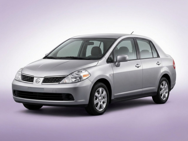 Nissan Tiida I