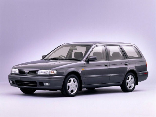 Nissan Avenir I (W10)