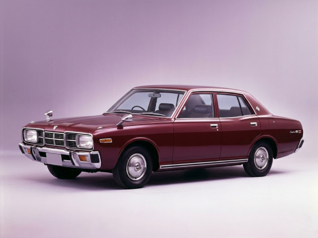 Nissan Cedric IV (330)