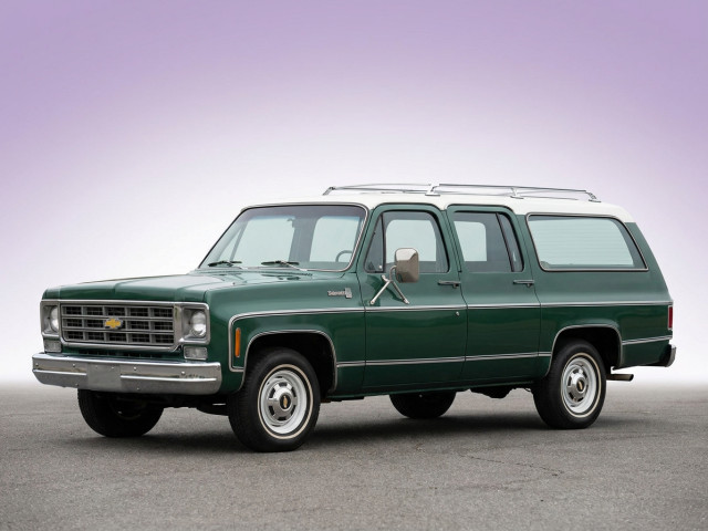 Chevrolet Suburban VII