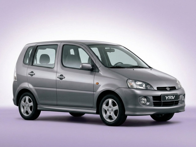 Daihatsu YRV I