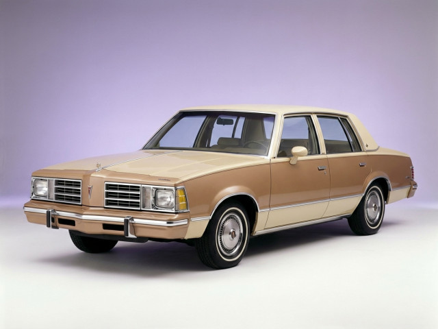 Pontiac LeMans V