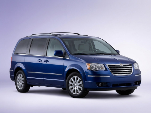 Chrysler Town & Country V