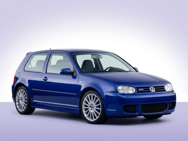 Volkswagen Golf R32 IV