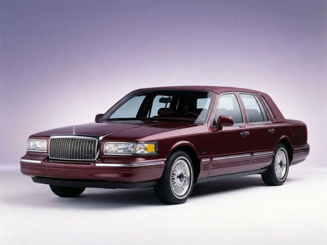 Lincoln Town Car II