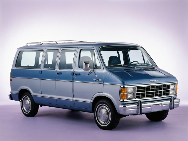 Dodge RAM Van II