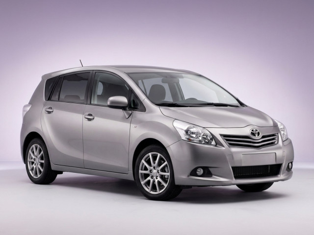 Toyota Verso I