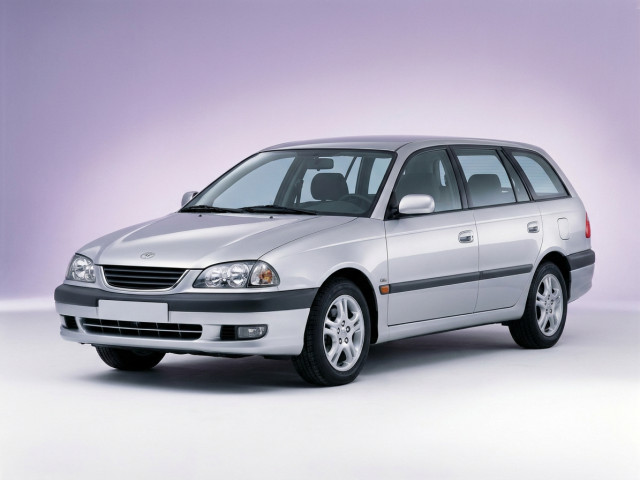 Toyota Avensis I Рестайлинг