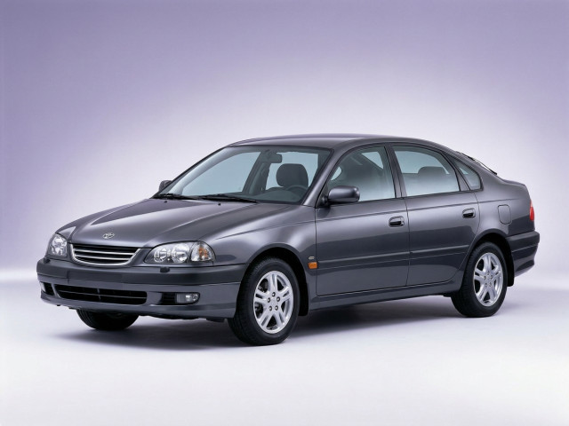Toyota Avensis I Рестайлинг