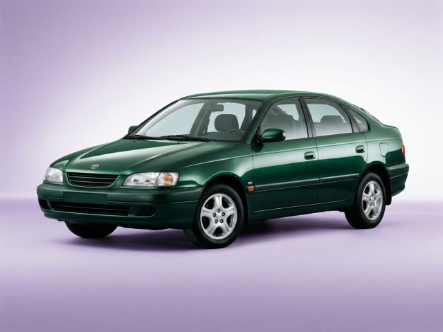 Toyota Avensis I