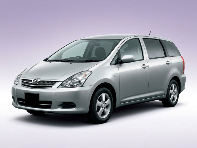 Toyota Wish I Рестайлинг