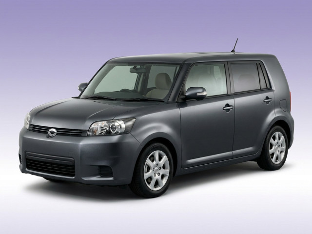 Toyota Corolla Rumion 2007 - 2016