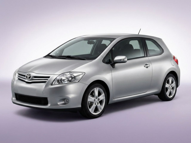 Toyota Auris I Рестайлинг