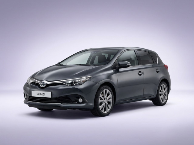 Toyota Corolla XI (E160, E170, E180) Рестайлинг 1