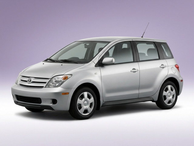 Toyota Ist II