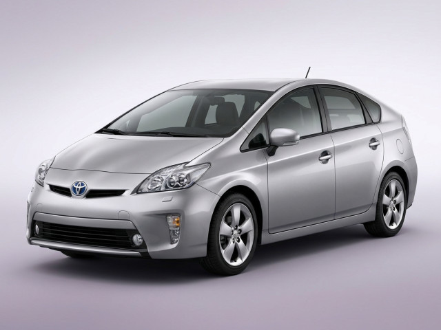 Toyota Prius III Рестайлинг (XW30)